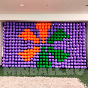Панно из шариков "Пиксели Квадрат" на корпоратив