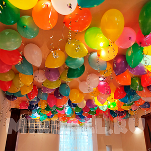 150 Гелиевых шаров на день рождения в загородном доме